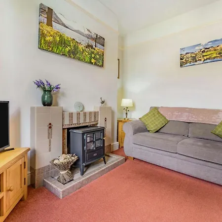 3 Bed In Keswick Sz395 *